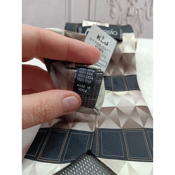NWT Di Moggio Mens Premium Tie Pure Silk Handmade Smooth Brown/Beige MSRP $30 EC - Picture 5 of 15